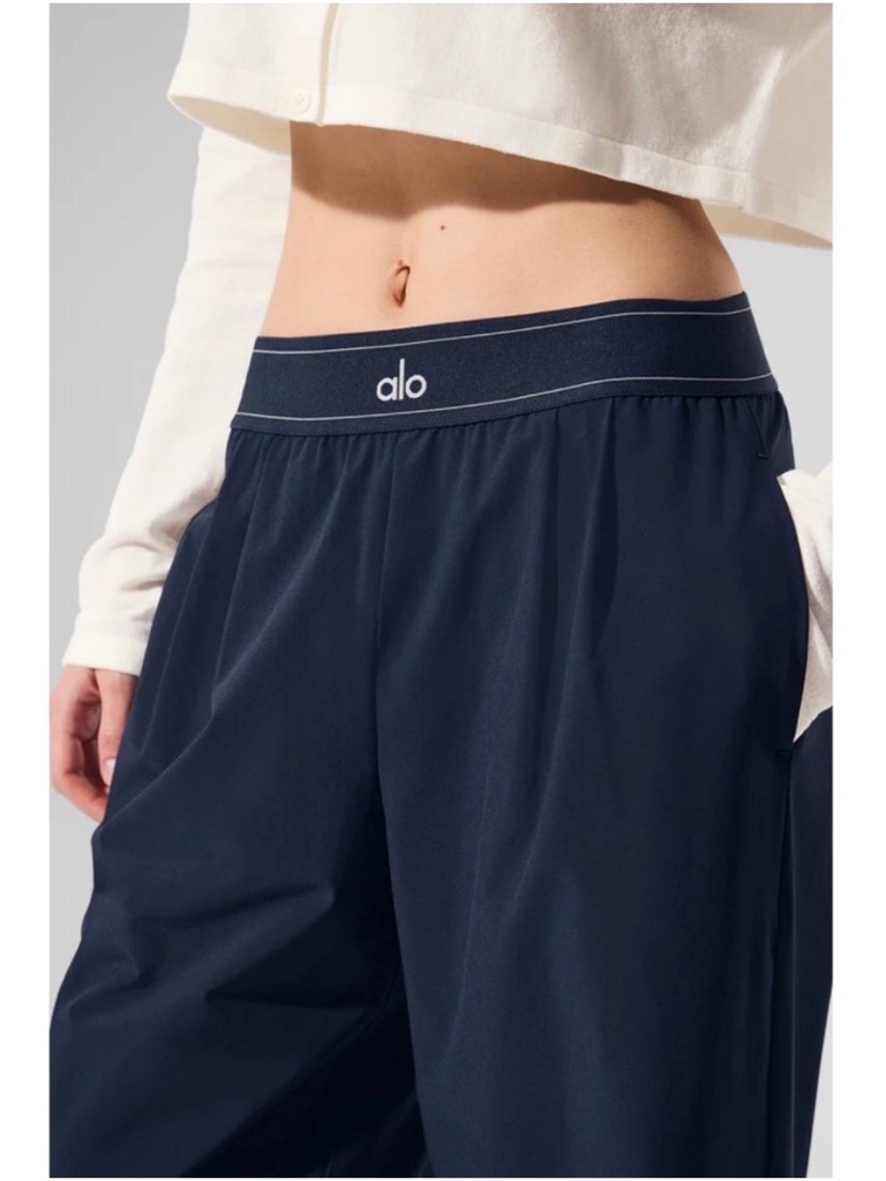 ALO Suit Up Trouser (regular) - Picture 9 of 12